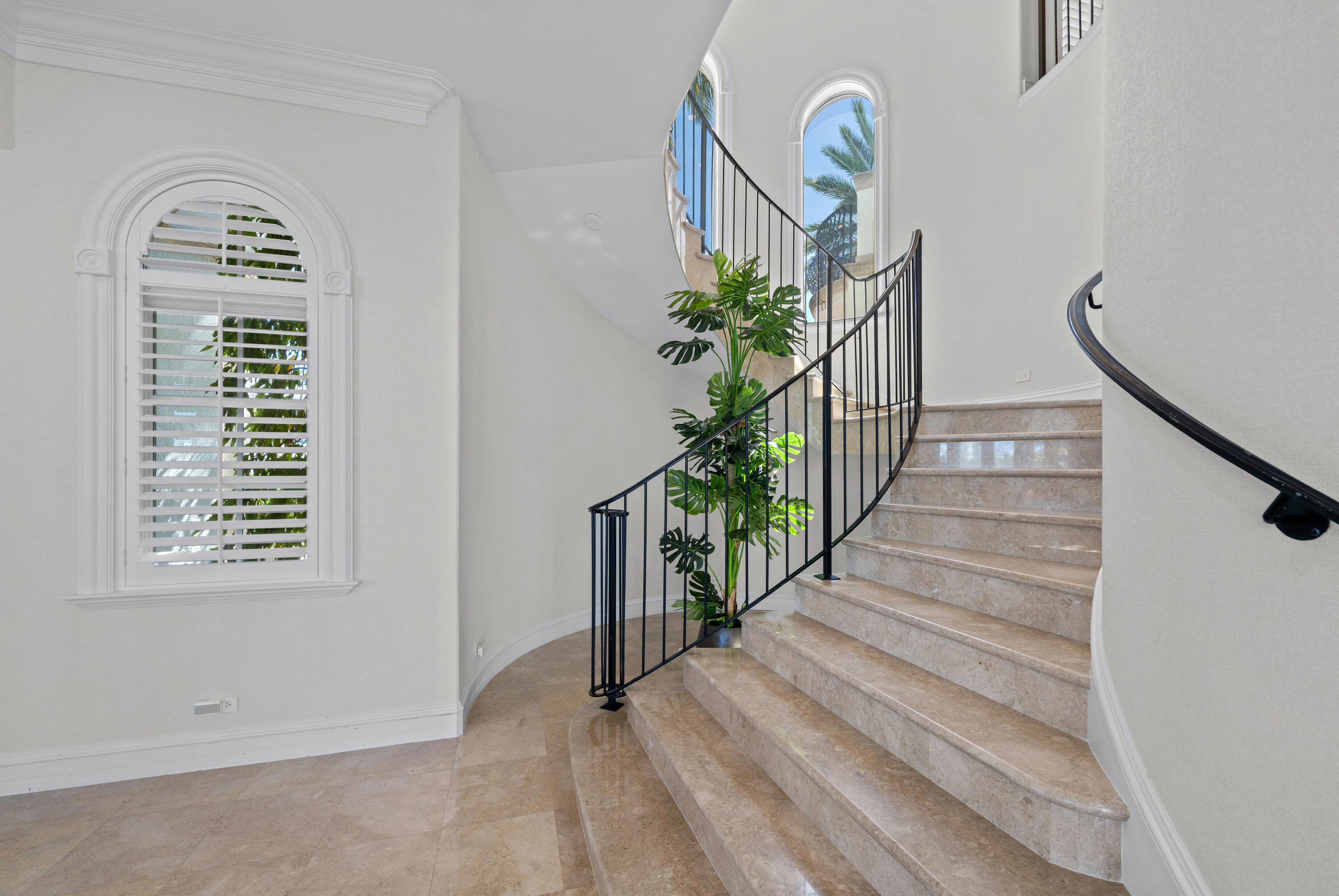 SANTA BARBARA SHORES - Residential