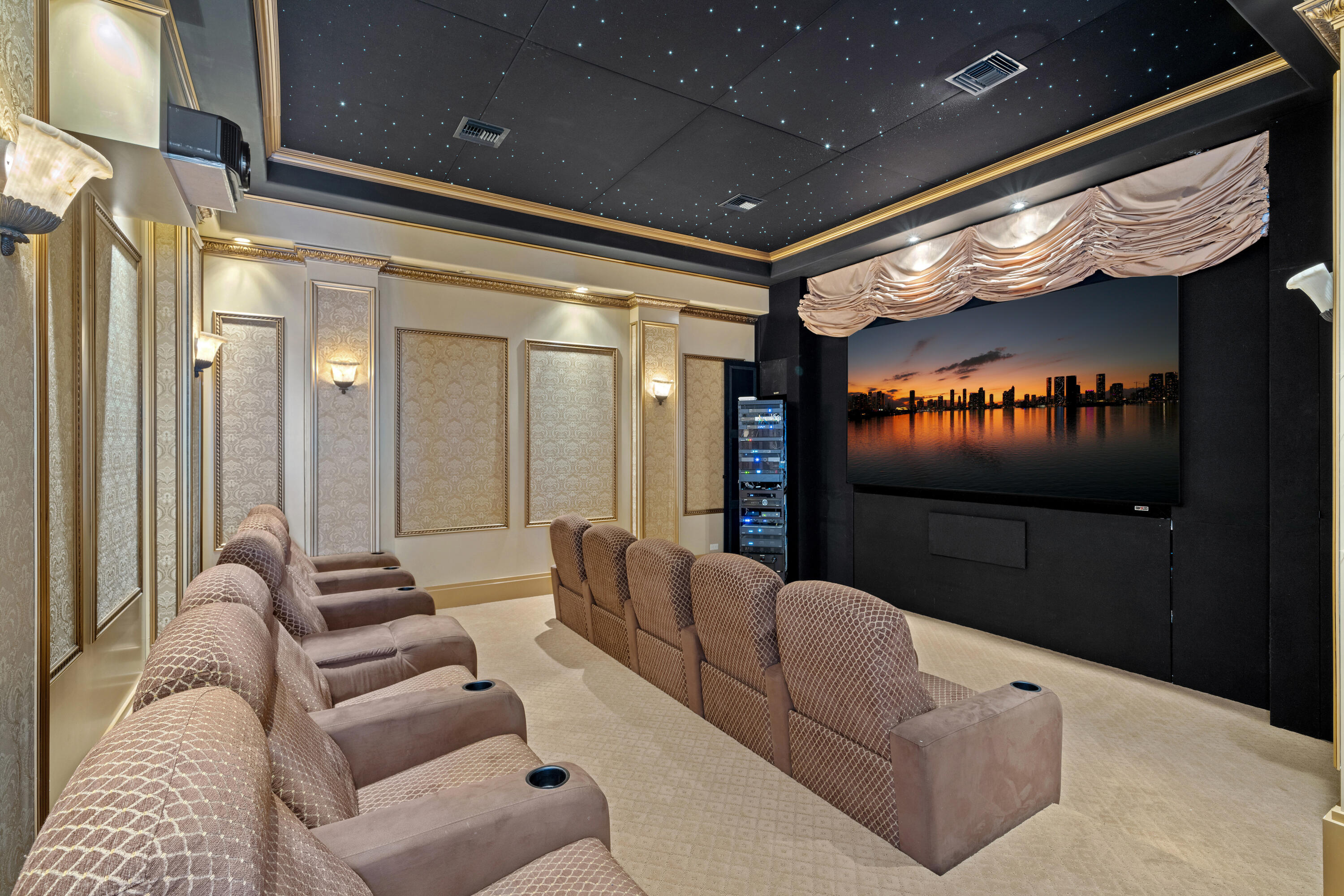 SANTA BARBARA SHORES - Residential