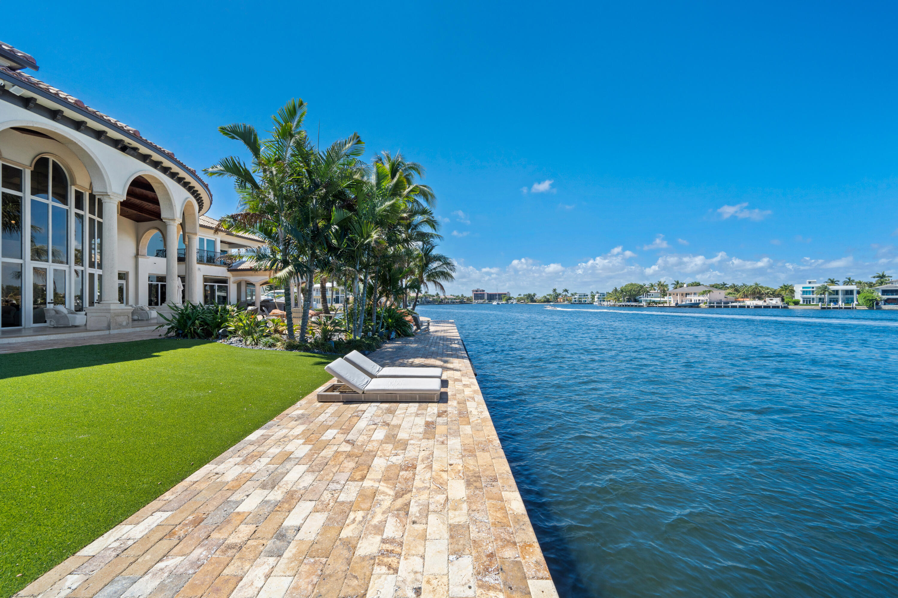 SANTA BARBARA SHORES - Residential