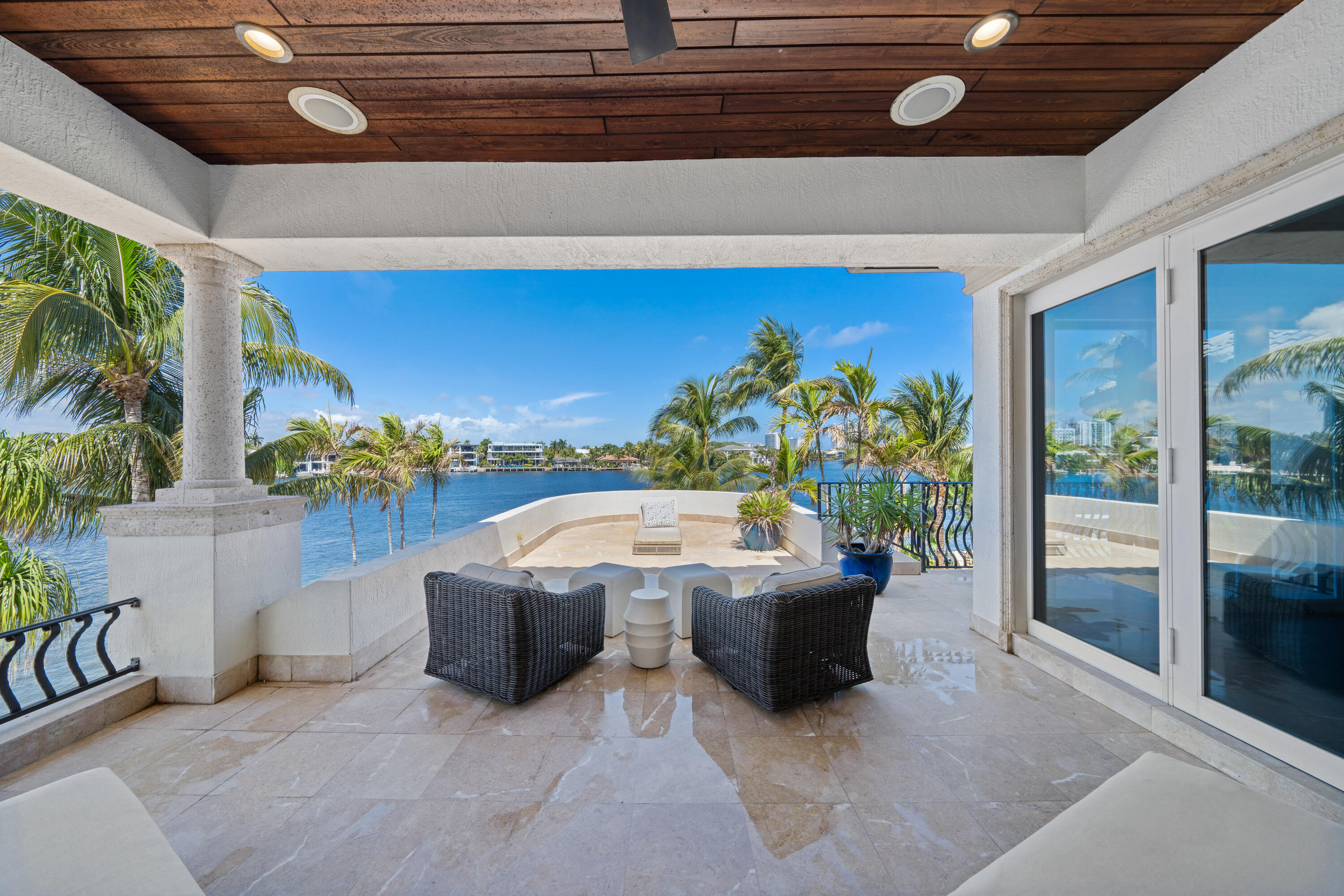 SANTA BARBARA SHORES - Residential