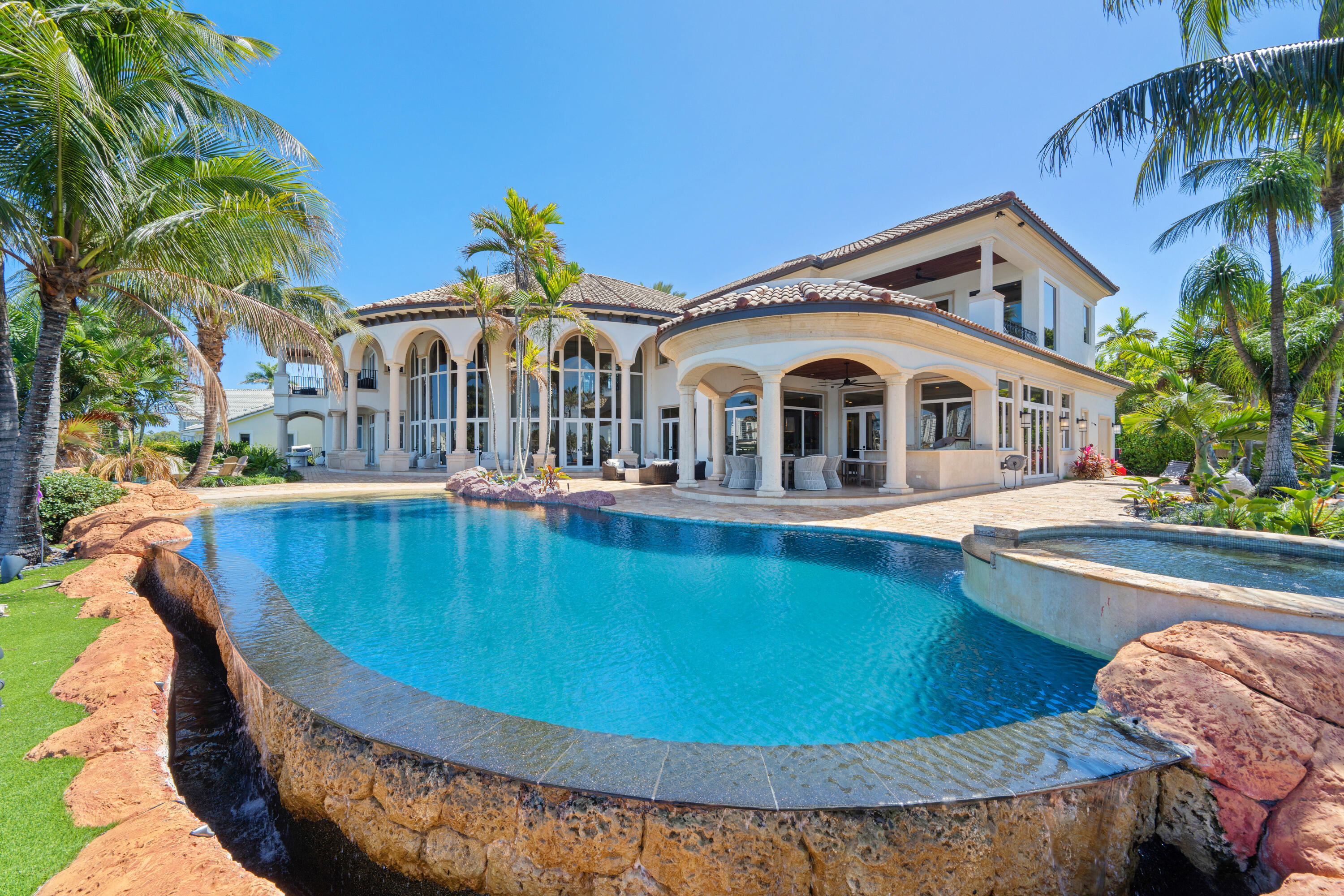 SANTA BARBARA SHORES - Residential