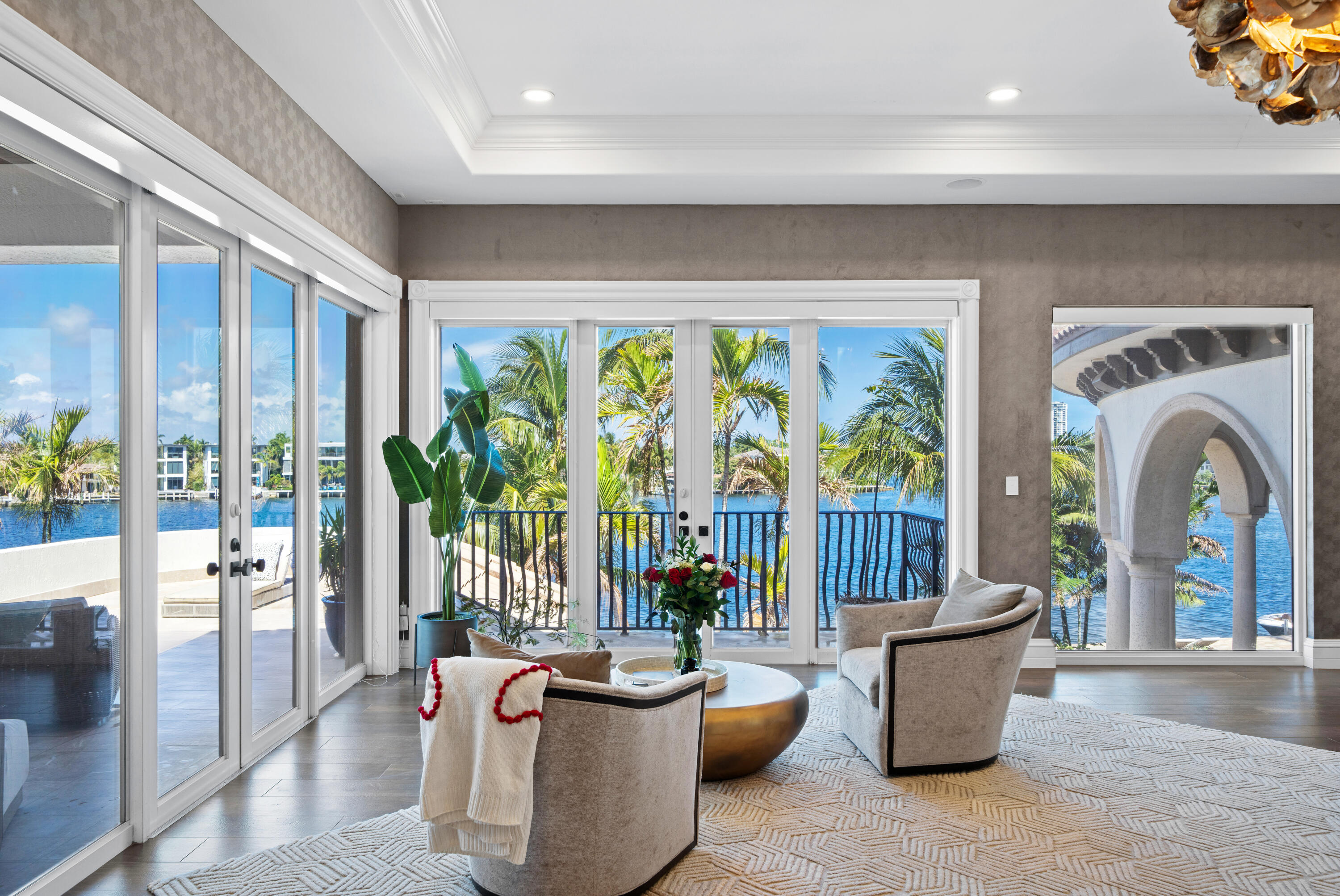 SANTA BARBARA SHORES - Residential