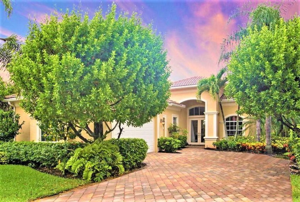 Photo of 275 Porto Vecchio Way, Palm Beach Gardens, FL 33418 (MLS # R10755756)