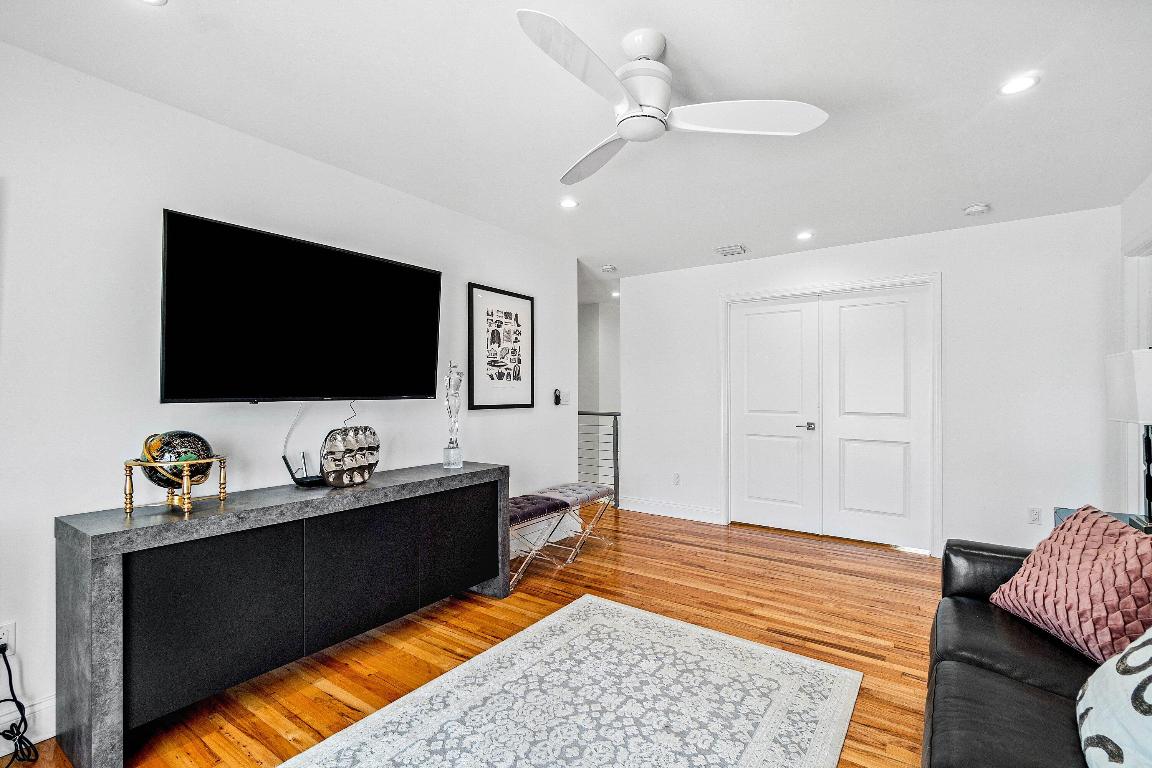 LAKE CLARKE SHORES - Residential