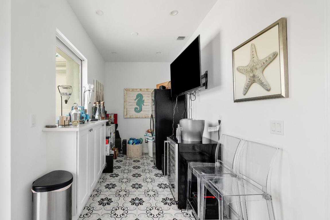 LAKE CLARKE SHORES - Residential