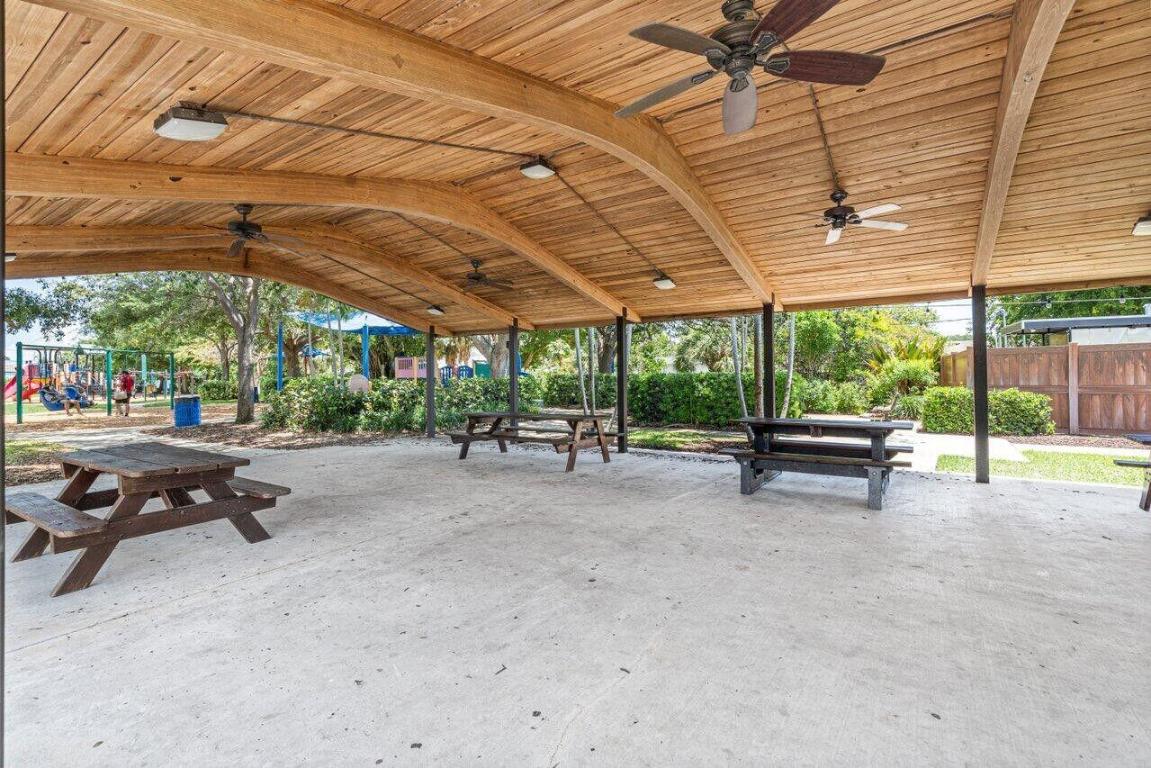 LAKE CLARKE SHORES - Residential