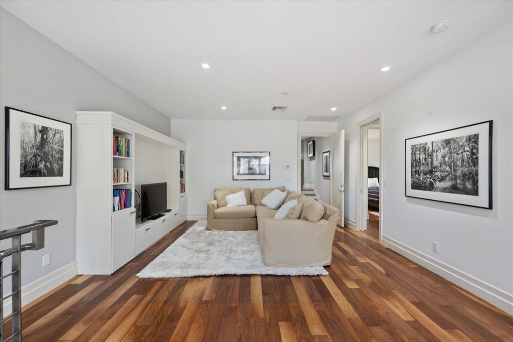 Anchorage Point - Residential