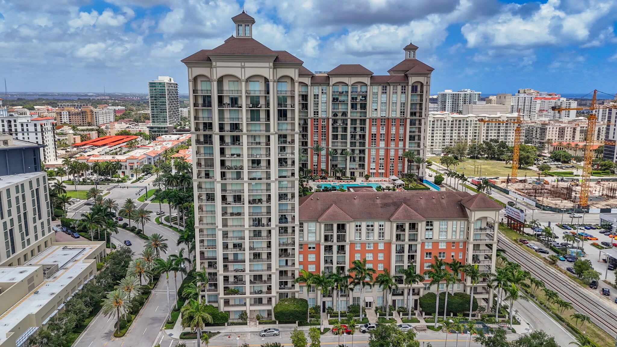 CITYPLACE SOUTH TOWER CONDO - Residential