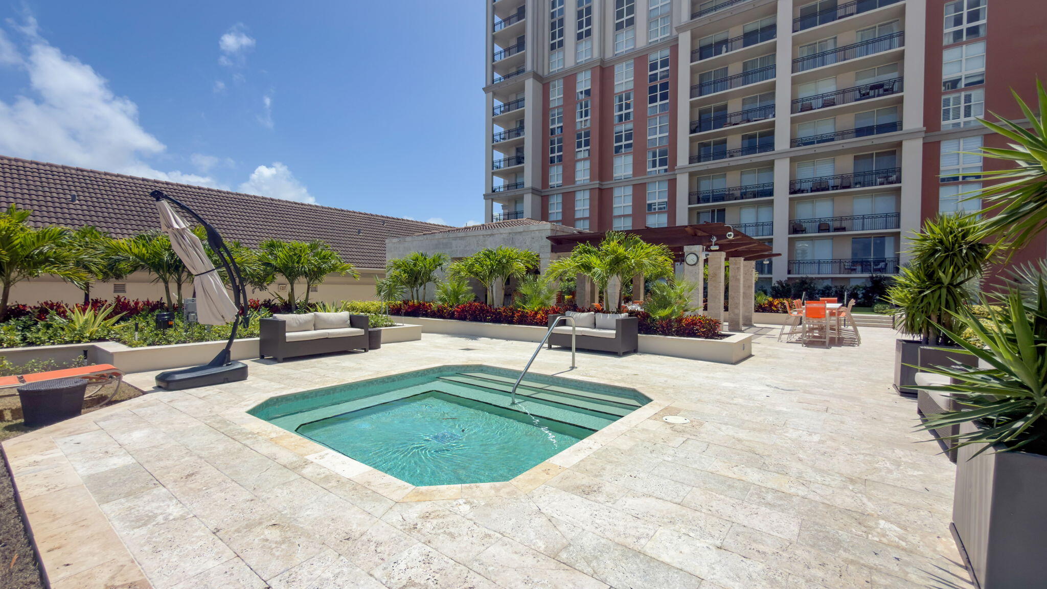CITYPLACE SOUTH TOWER CONDO - Residential