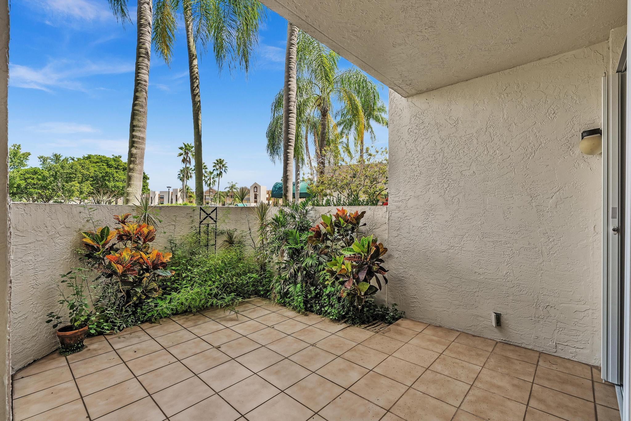 7216 Fairfax Drive 109