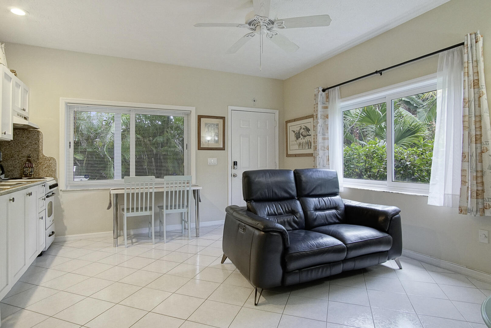 PALM HAVEN SUBDIVISION - Residential Income