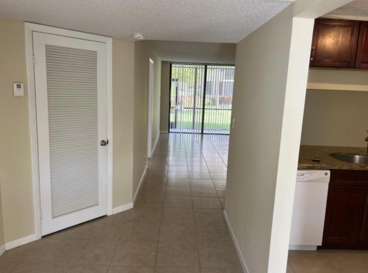 VILLAS AT MEADOW LAKES CONDO - Residential