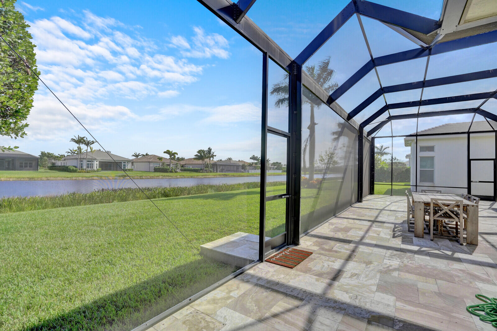 VALENCIA SOUND - Residential