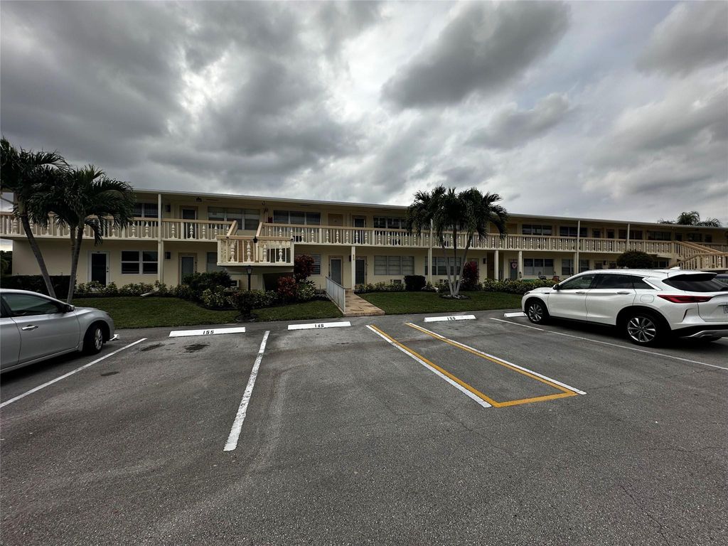 Photo of 143 Westbury I #143, Deerfield Beach, FL 33442 (MLS # F10549321)