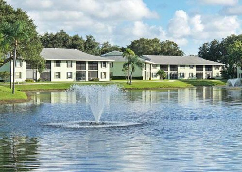 Photo of 1001 Sabal Ridge Circle #F, Palm Beach Gardens, FL 33418 (MLS # R10923315)