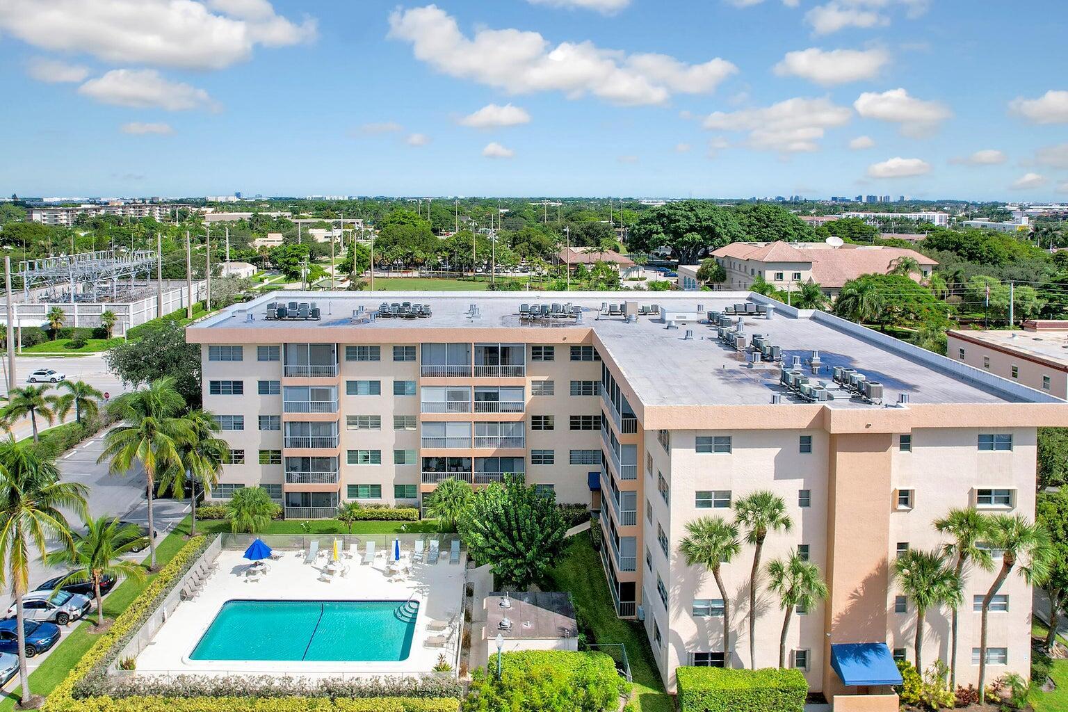 BOCA PALMS CONDO TR B - Residential