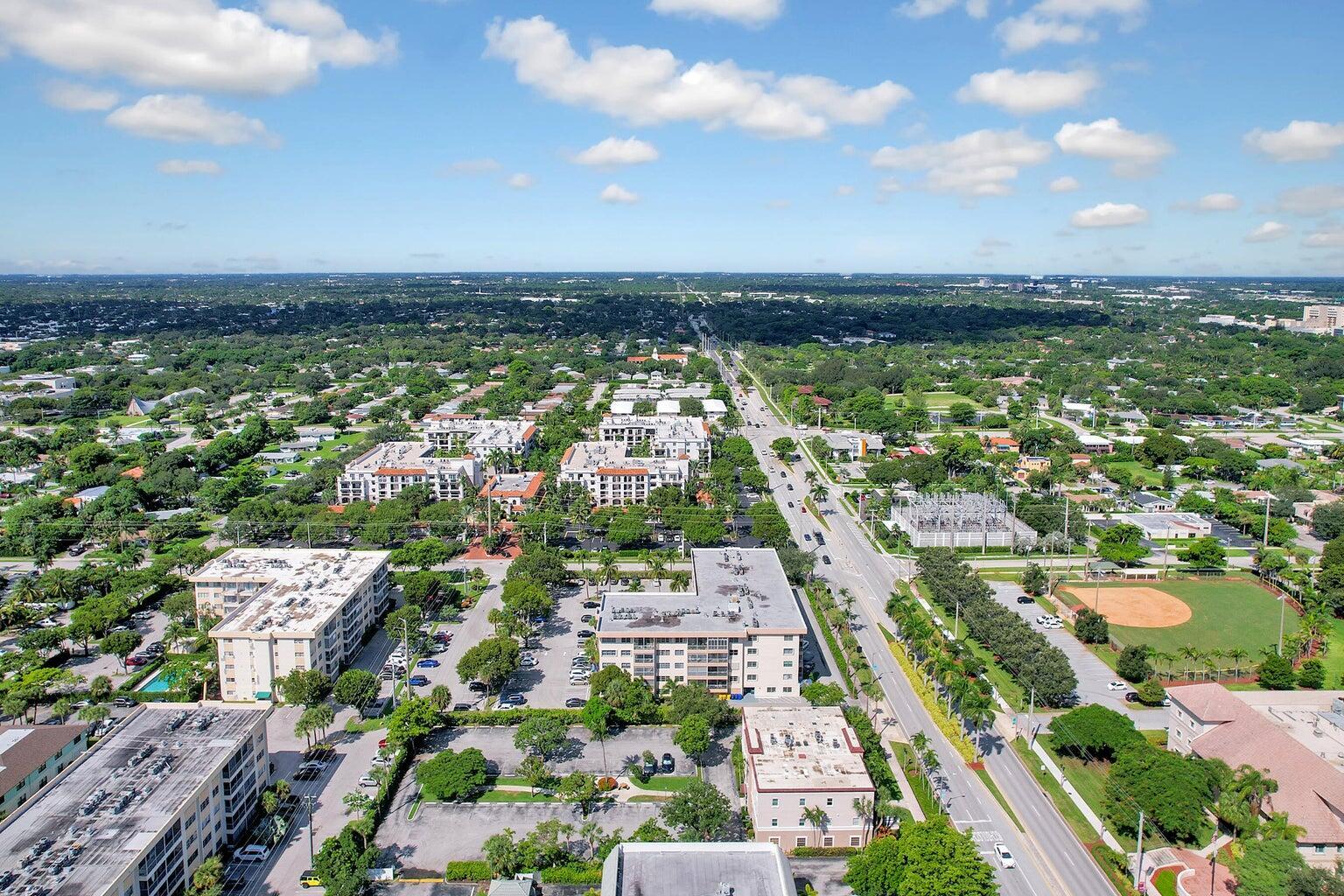 BOCA PALMS CONDO TR B - Residential