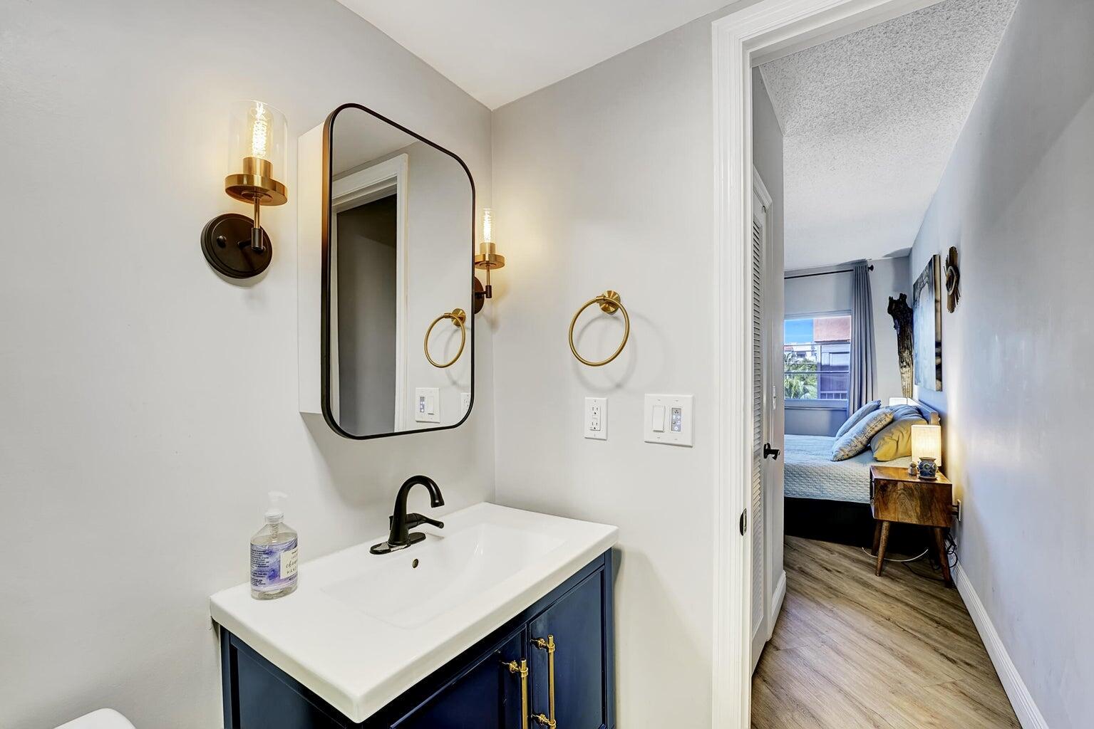 BOCA PALMS CONDO TR B - Residential