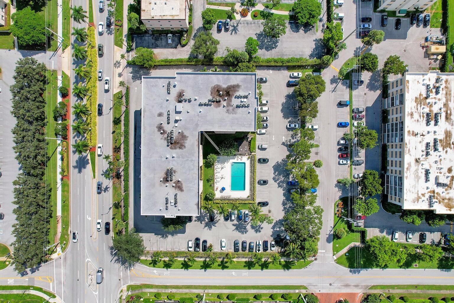 BOCA PALMS CONDO TR B - Residential