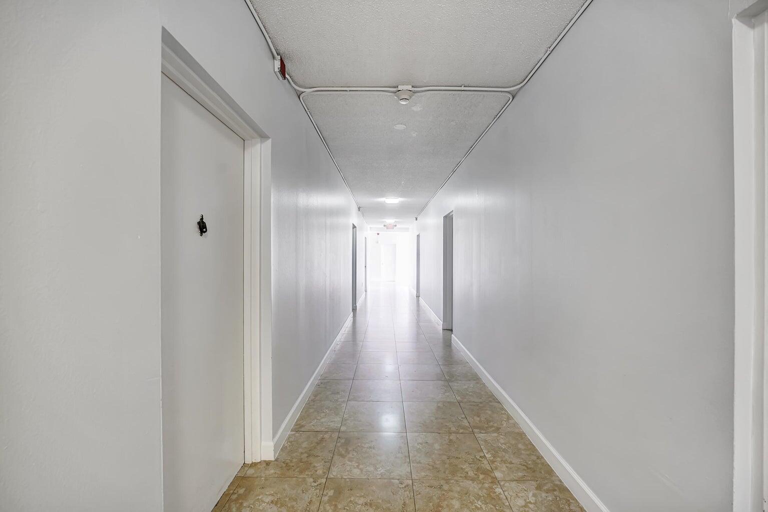 BOCA PALMS CONDO TR B - Residential