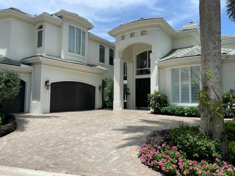 Photo of 3527 Jonathans Harbour Drive, Jupiter, FL 33477 (MLS # B26046336)
