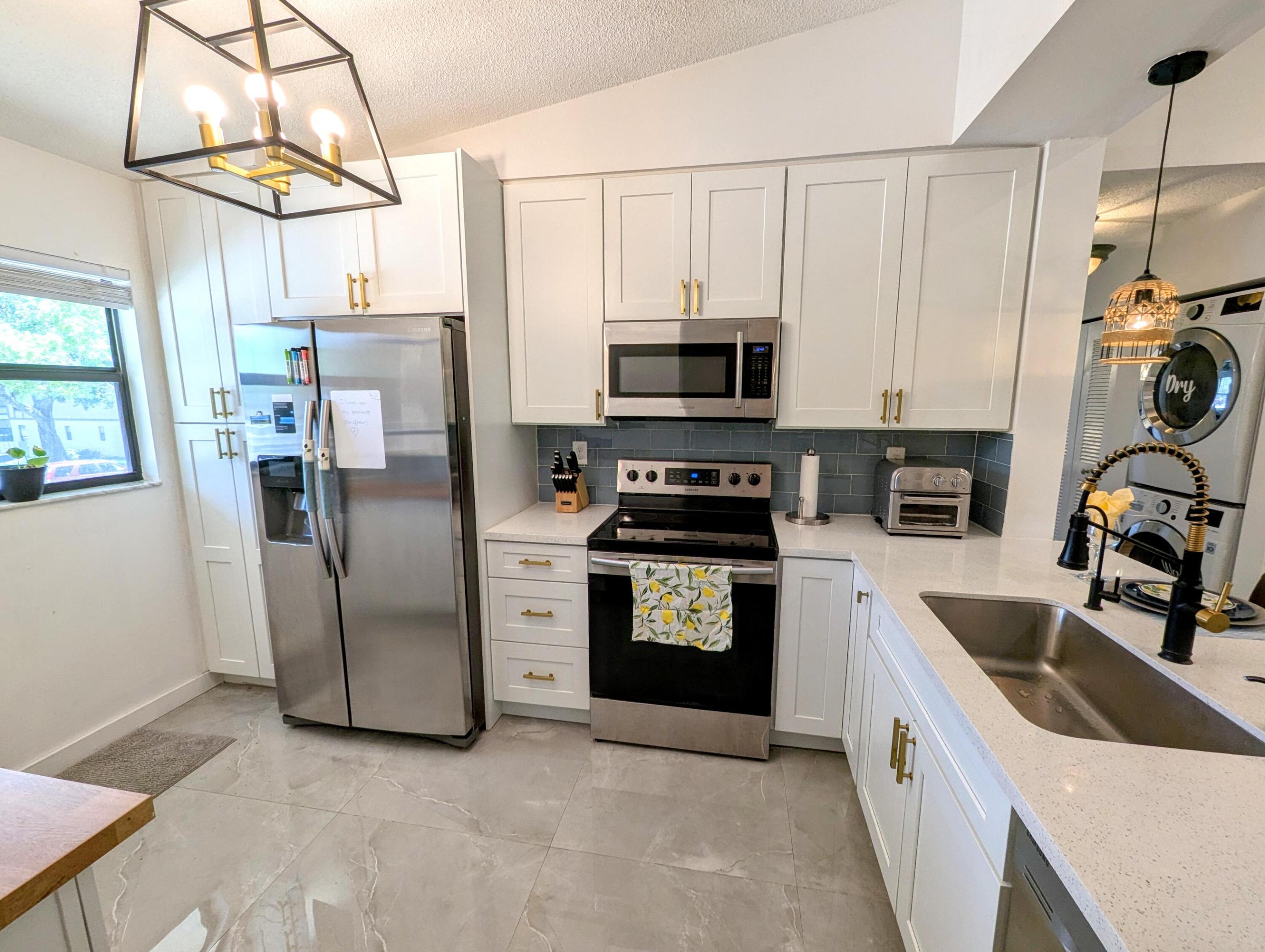 PARK AT WINDWOOD CONDO - Residential Lease