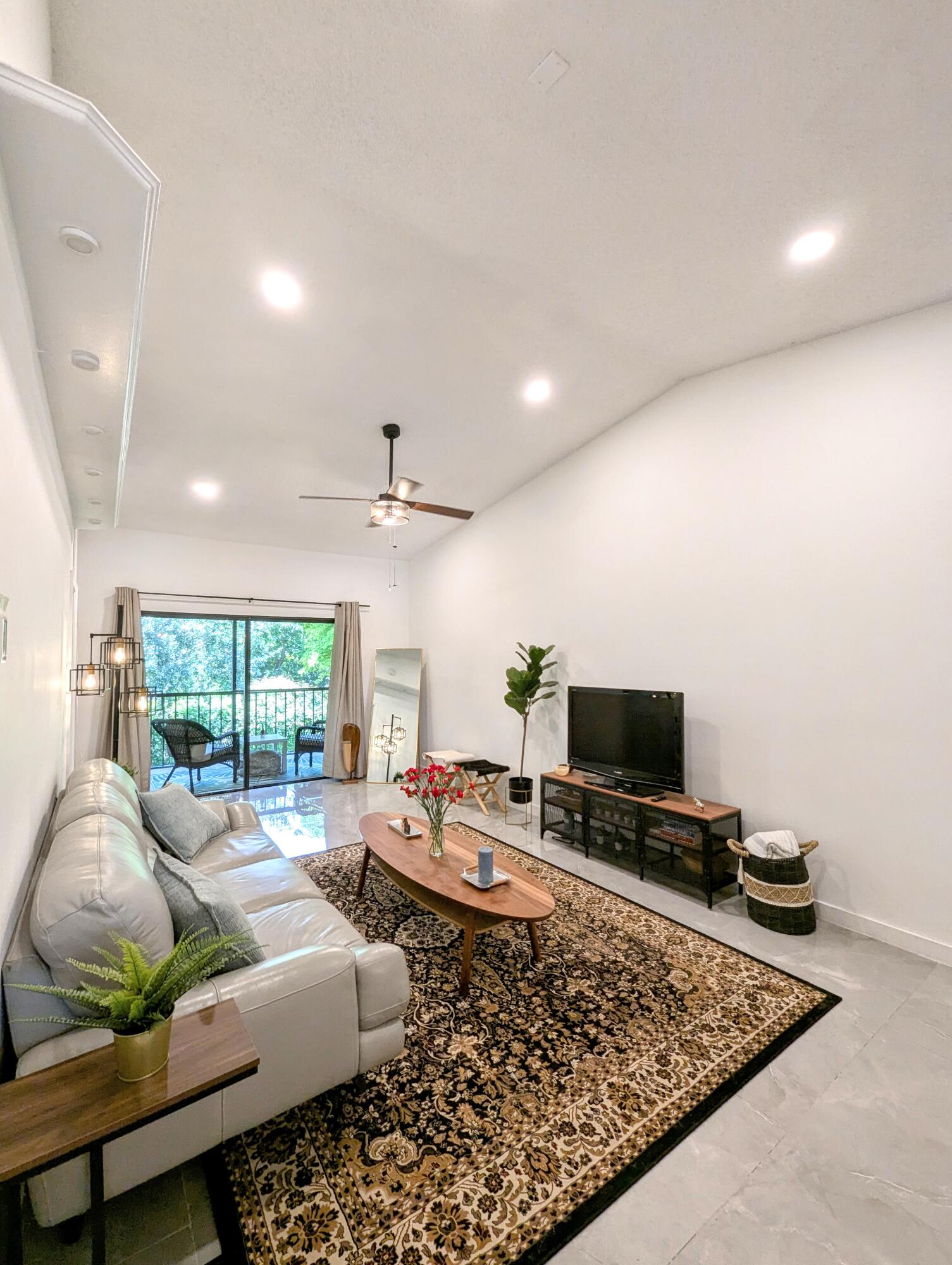 PARK AT WINDWOOD CONDO - Residential Lease