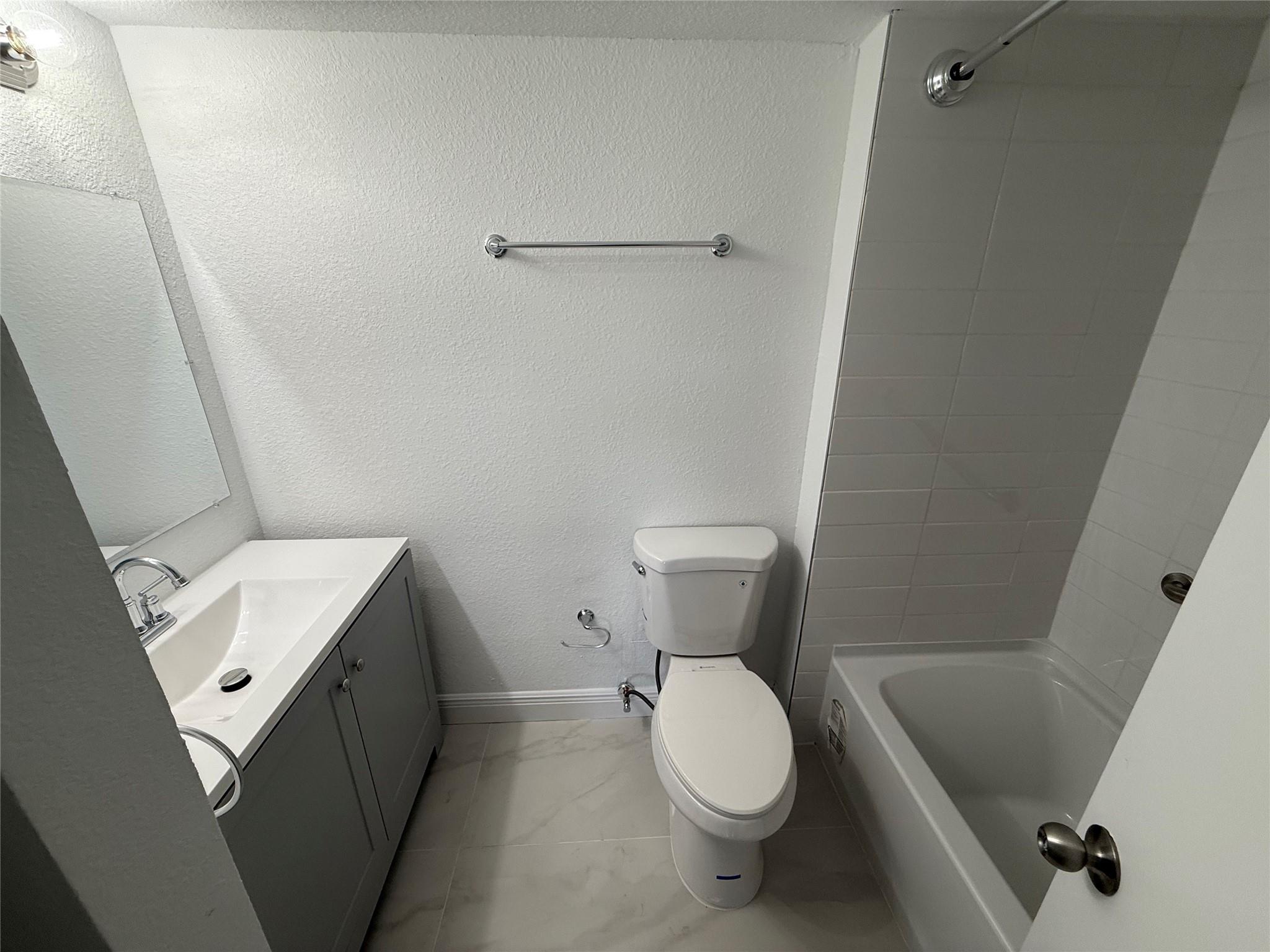 SABAL PALM VILLAVE - Residential