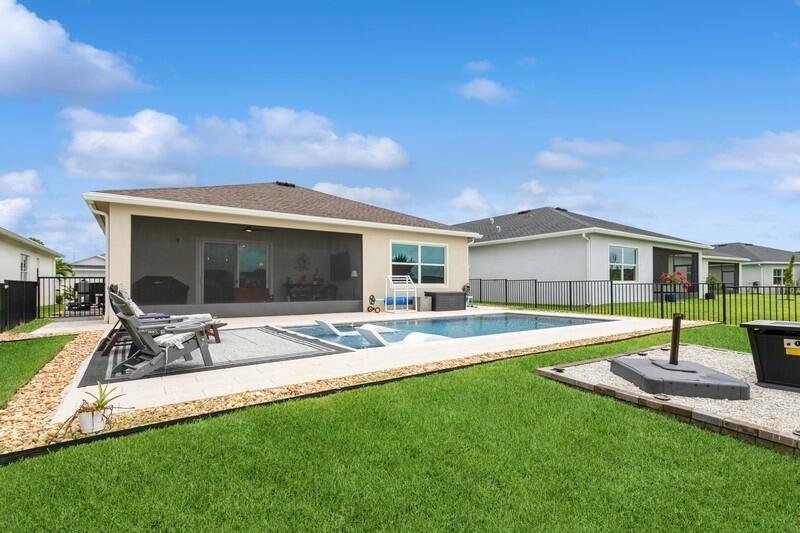 Photo of 764 SE Bloomfield Road, Port Saint Lucie, FL 34984 (MLS # R11108571)