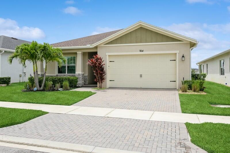 Photo of 764 SE Bloomfield Road, Port Saint Lucie, FL 34984 (MLS # R11108571)
