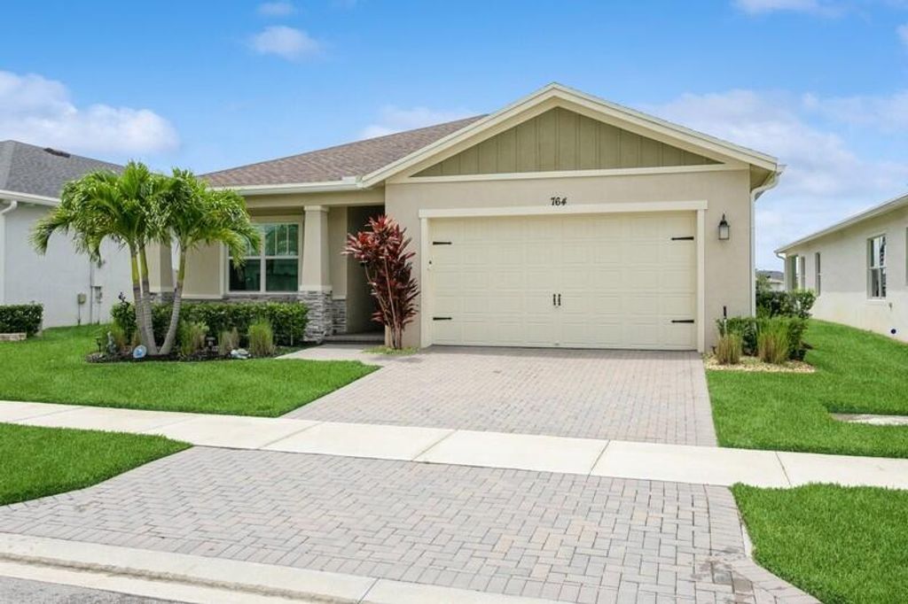 Photo of 764 SE Bloomfield Road, Port Saint Lucie, FL 34984 (MLS # R11108571)