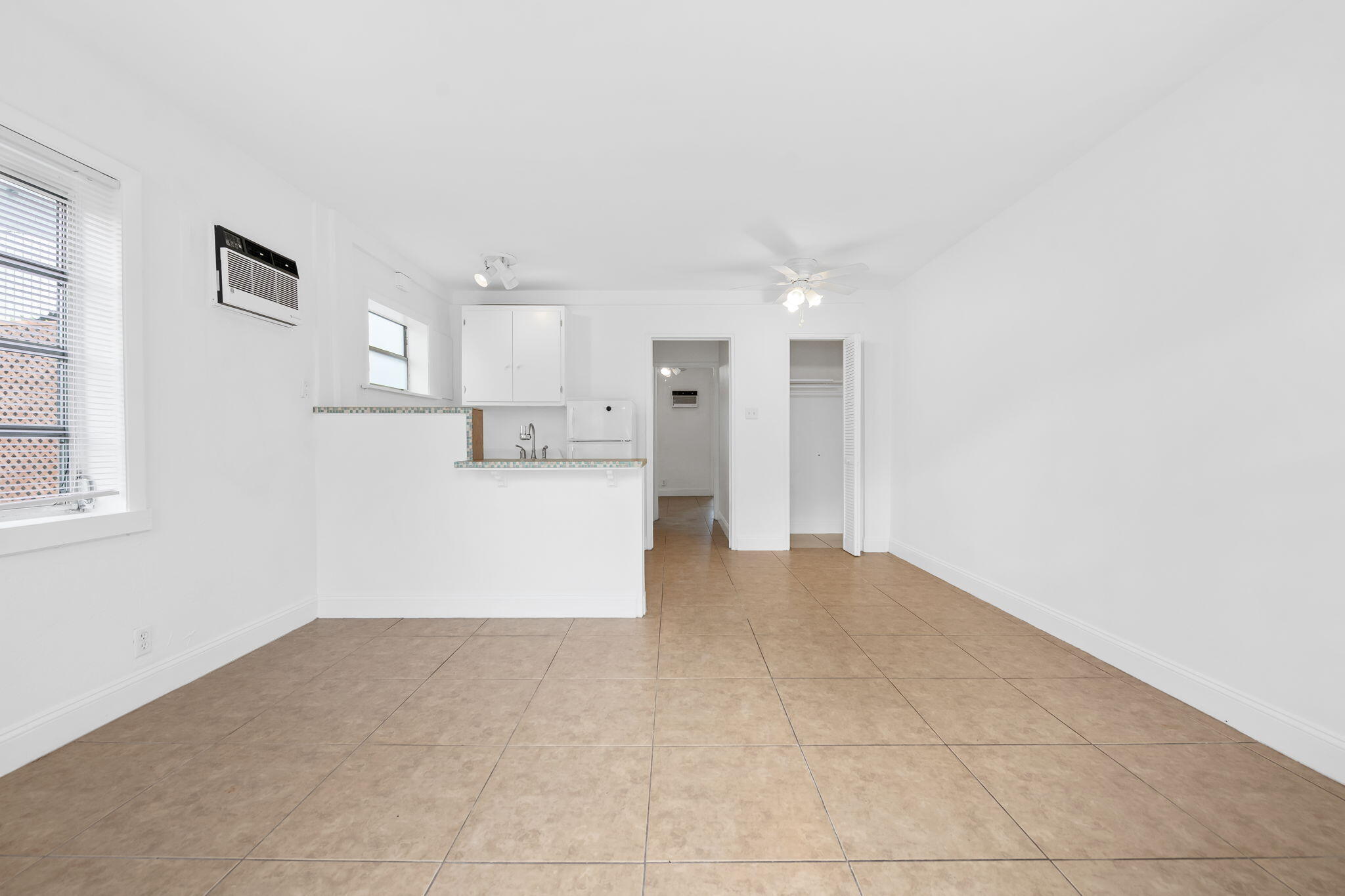 924 N 16TH Avenue