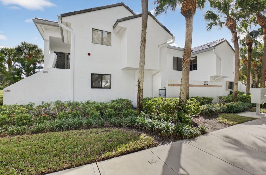 Photo of 15322 Strathearn Drive #11802, Delray Beach, FL 33446 (MLS # R11148912)