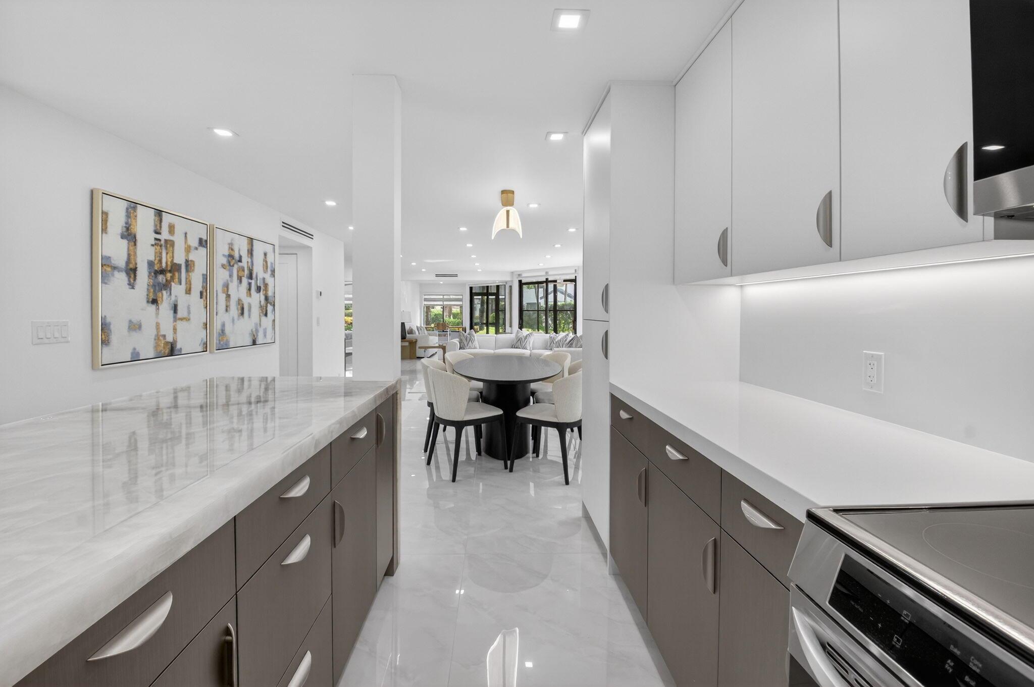 GLENEAGLES CONDO V - Residential