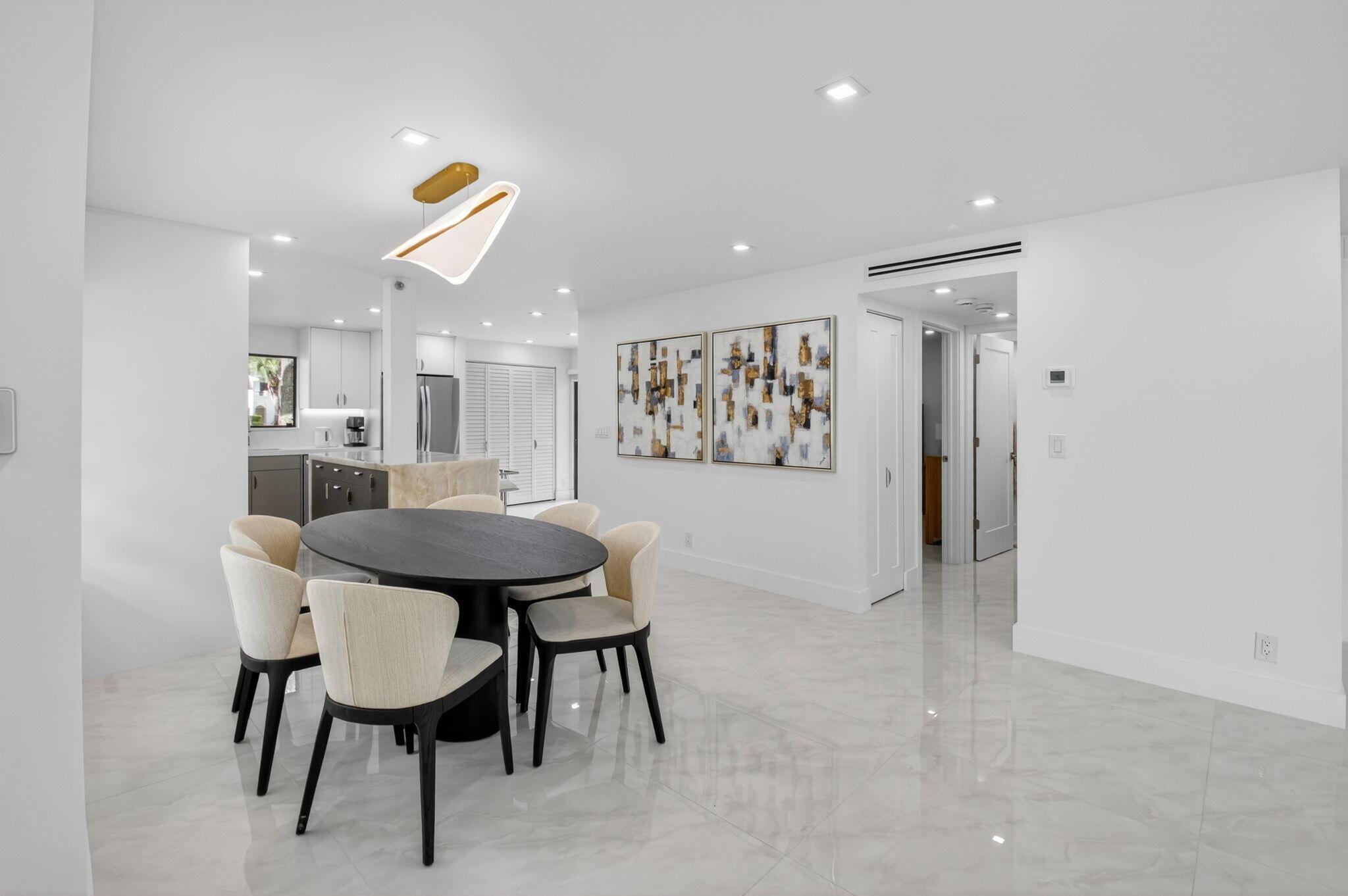 GLENEAGLES CONDO V - Residential