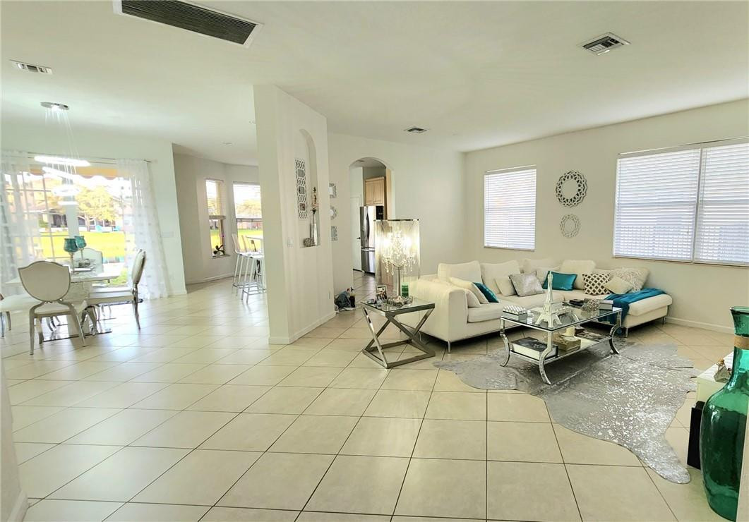 NEWPORT ISLES - Residential