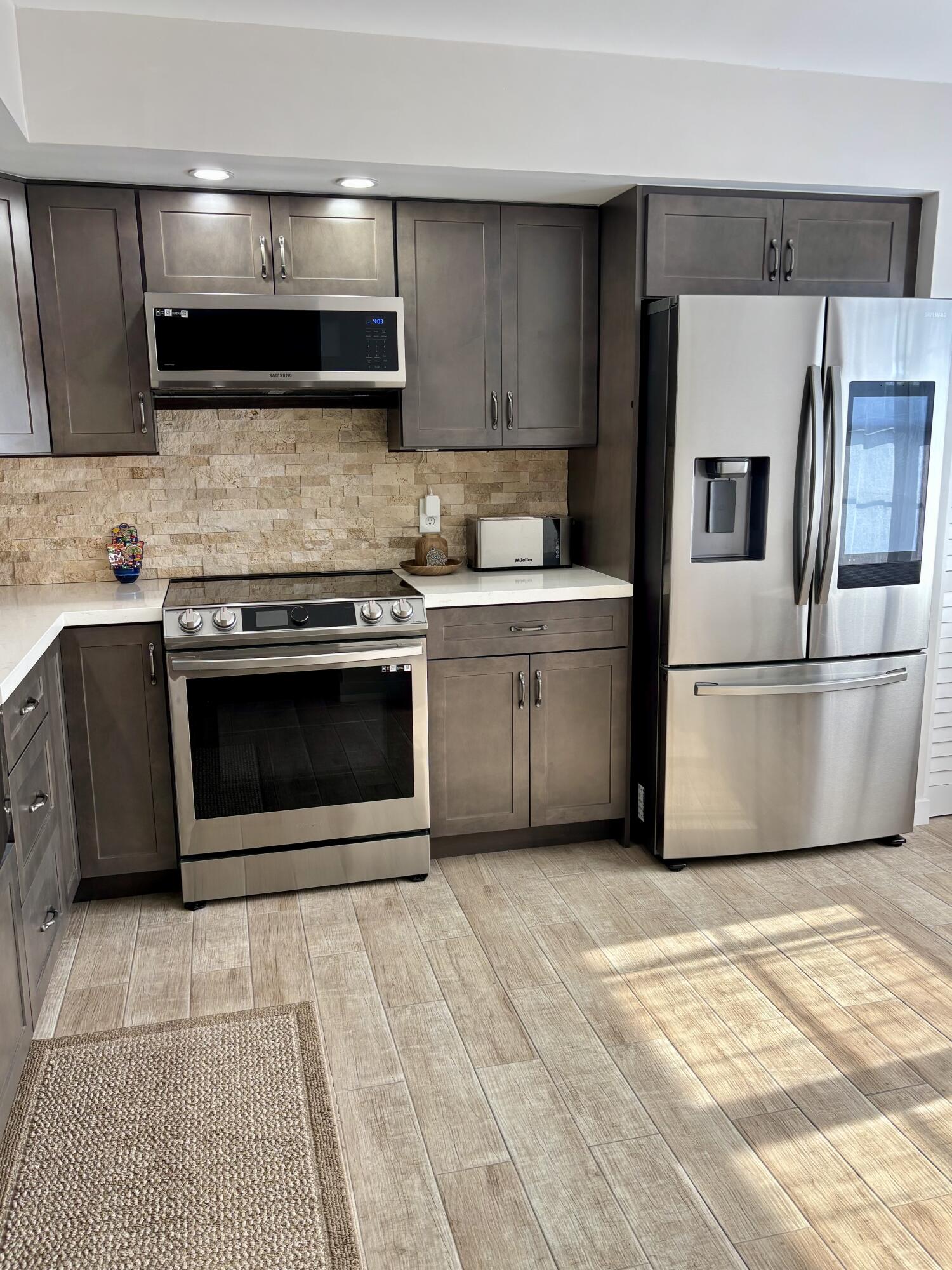 IVANHOE WEST AT CENTURY VILLAGE - Residential