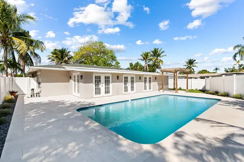 928 SE 10th St, Pompano Beach, FL MLS: F10492516