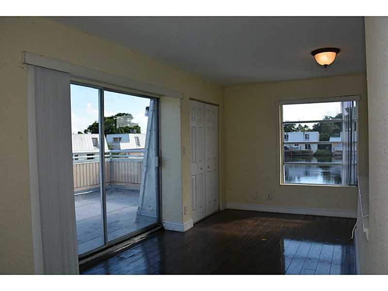 KIMBERLY LAKE VILLAS - Residential