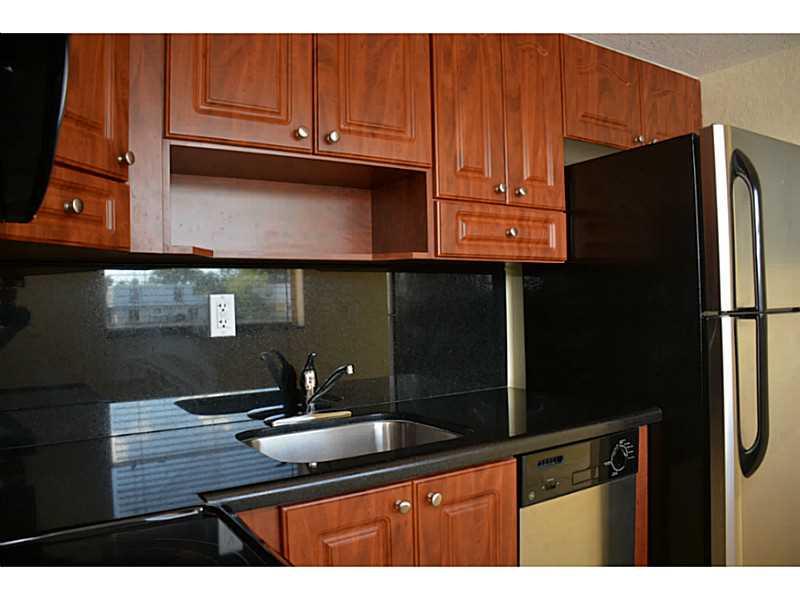 KIMBERLY LAKE VILLAS - Residential