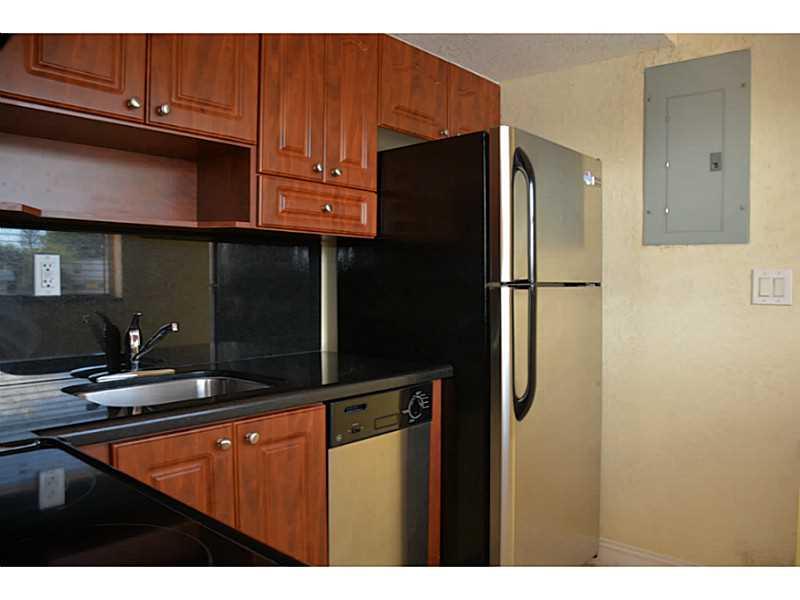 KIMBERLY LAKE VILLAS - Residential