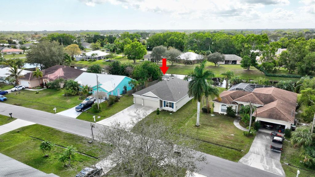 Photo of 2361 SE Heathwood Circle, Port Saint Lucie, FL 34952 (MLS # R11062249)