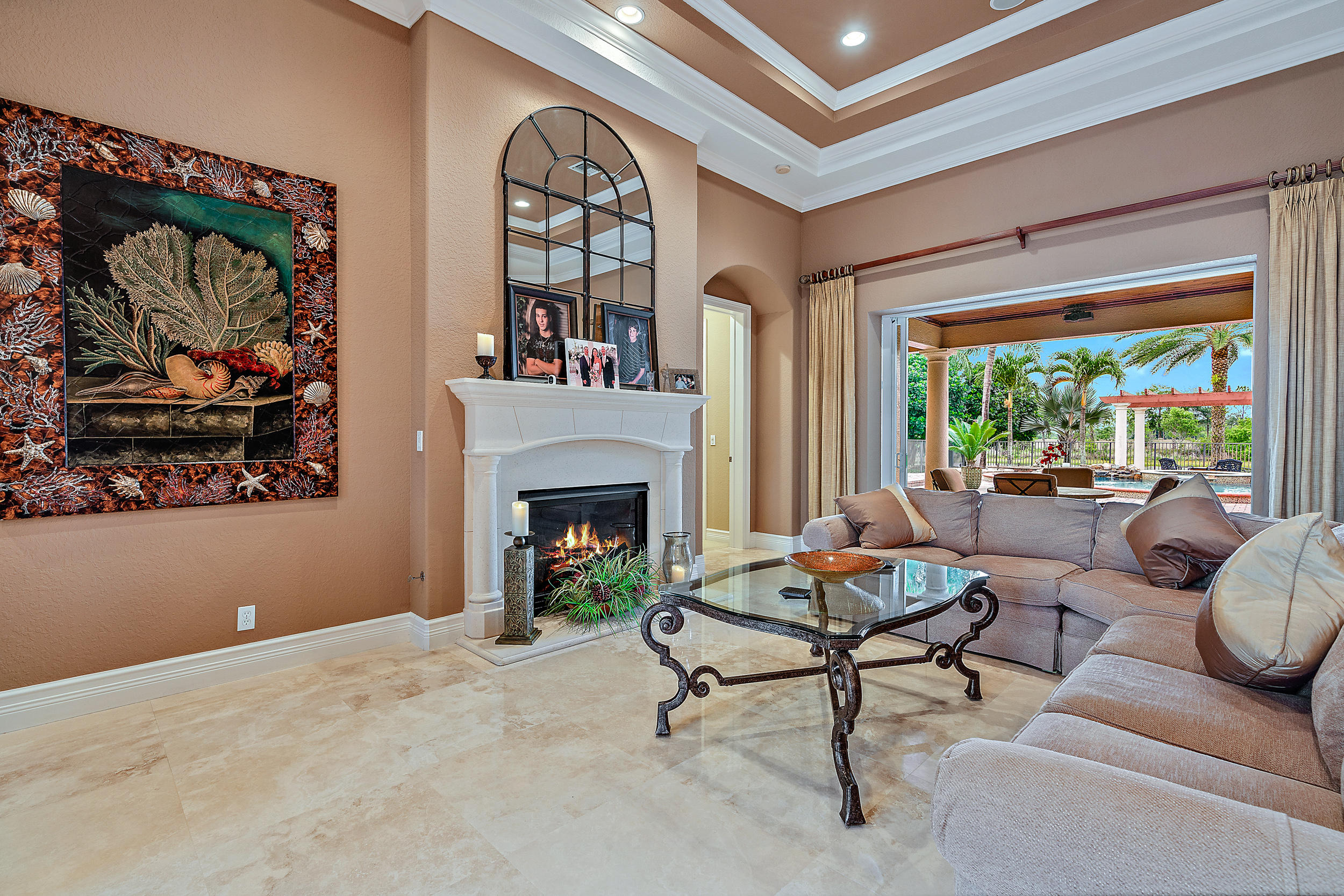 TRES BELLE - Residential