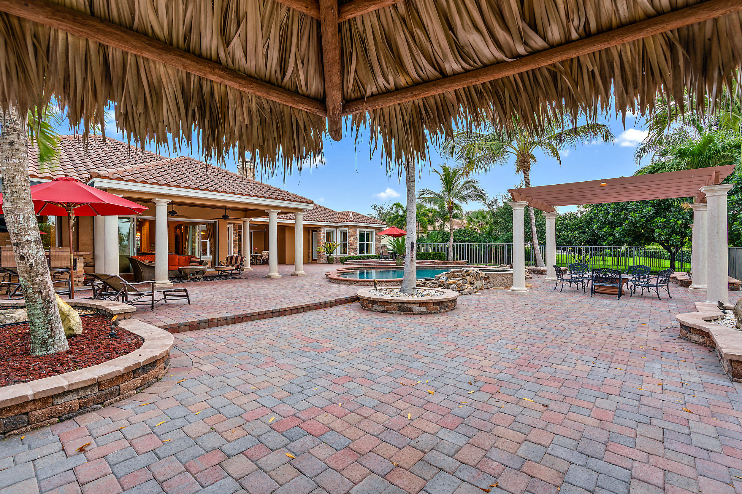 TRES BELLE - Residential