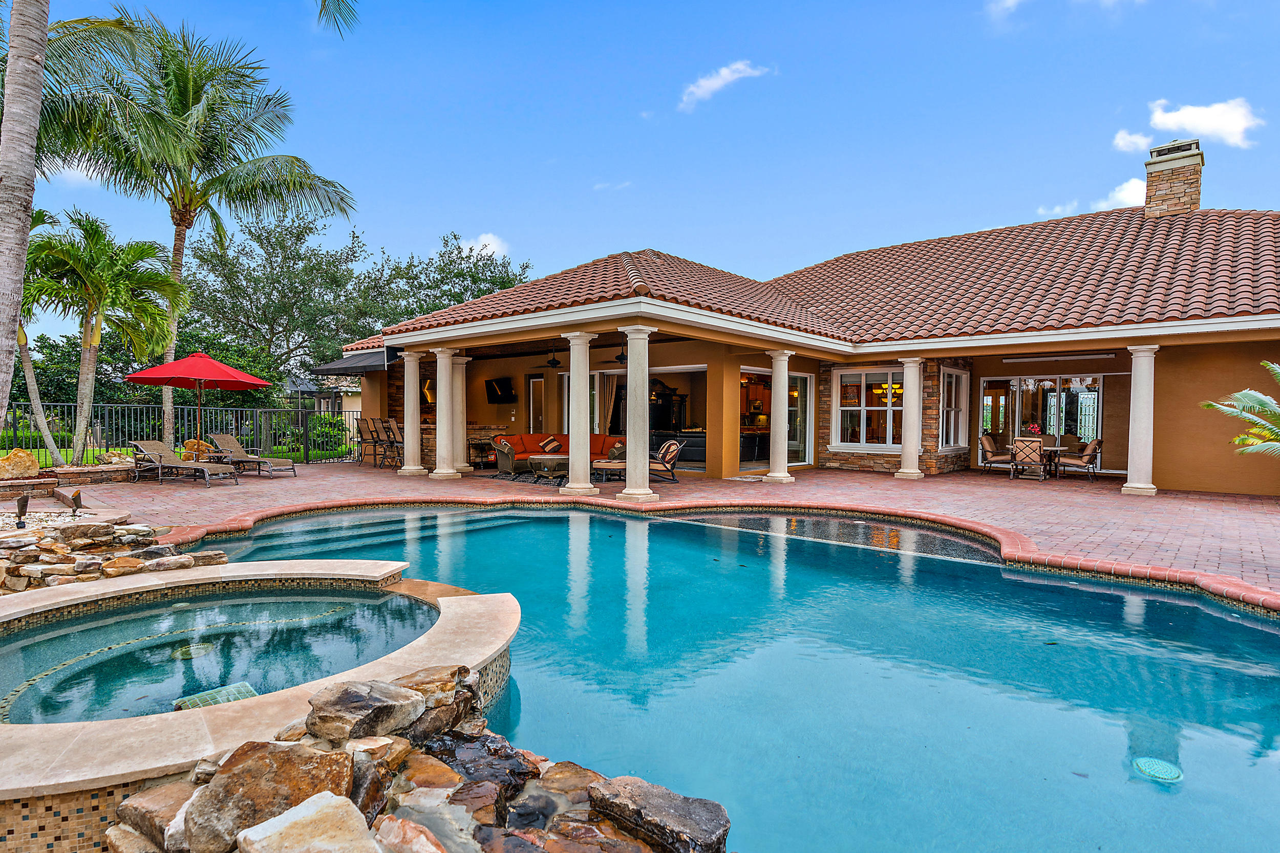 TRES BELLE - Residential