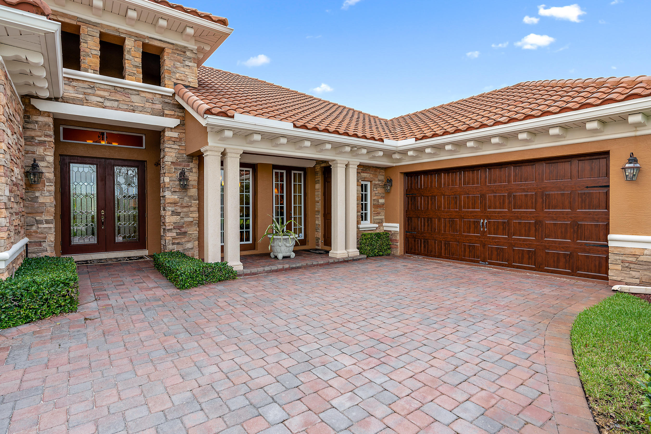 TRES BELLE - Residential