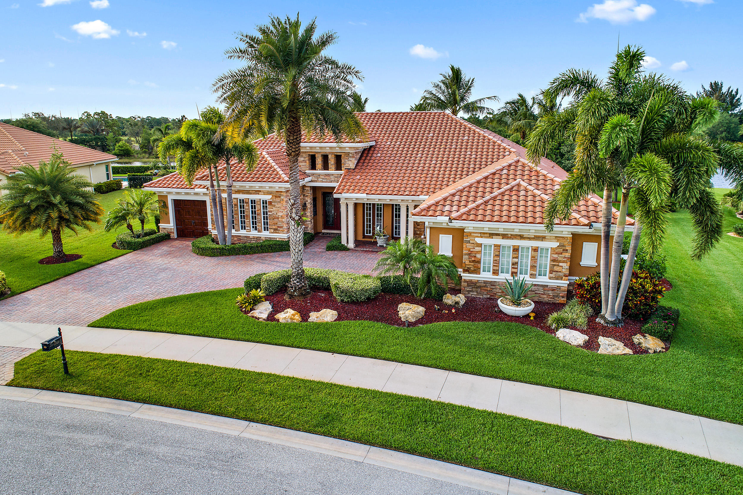 TRES BELLE - Residential