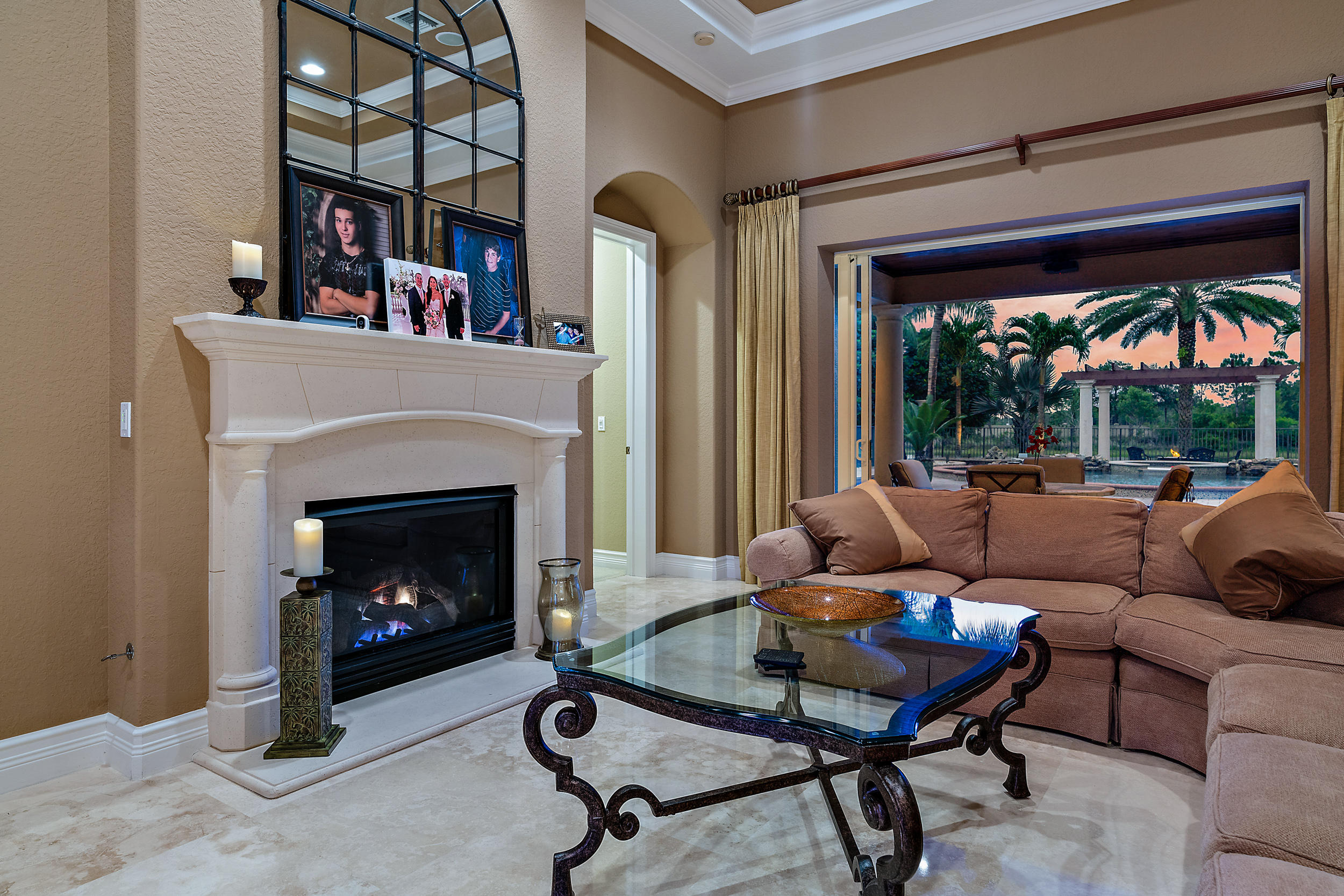 TRES BELLE - Residential