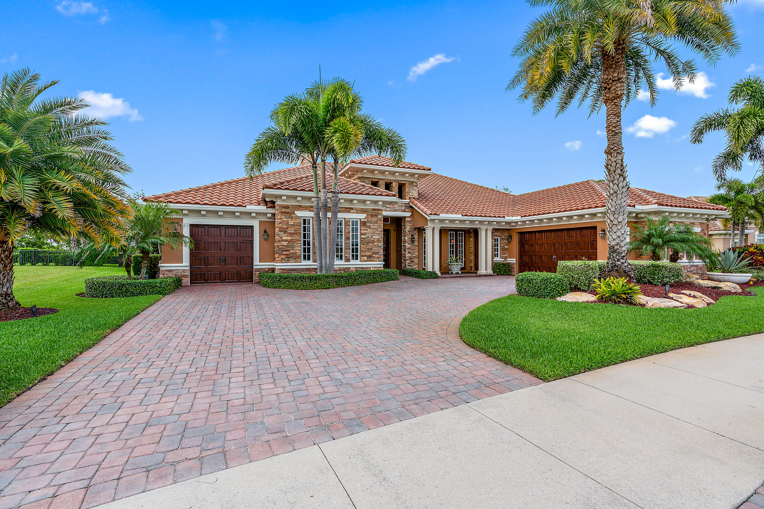 TRES BELLE - Residential