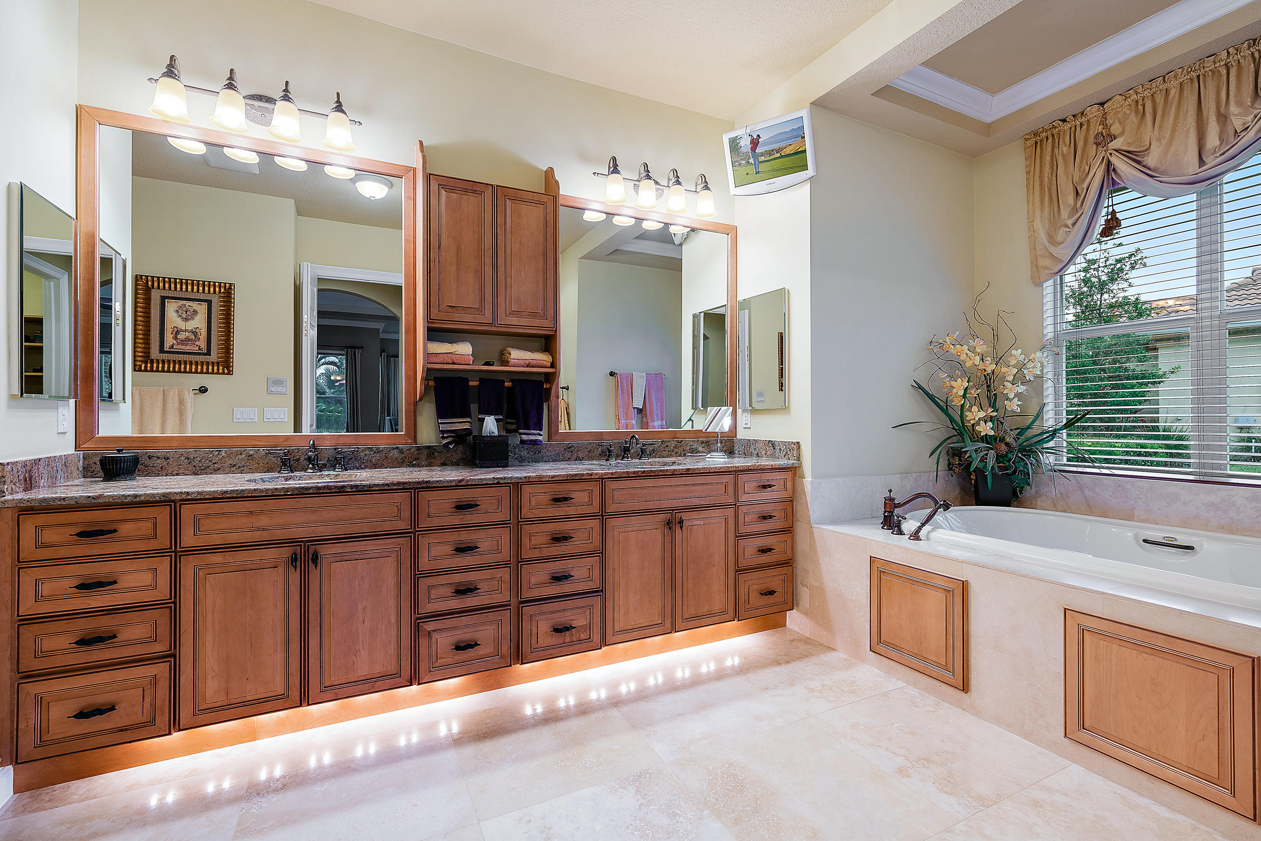 TRES BELLE - Residential